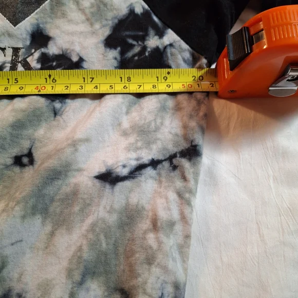 AC/DC Back in Black Faded Logo - Tie-Dye  Shirt Mens Size M Unique -Never Worn - Picture 8 of 9